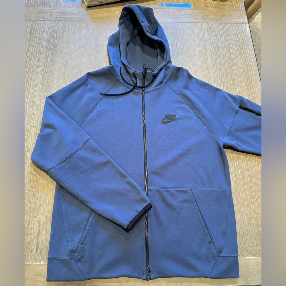 Nike Performance Hoodie NWOT